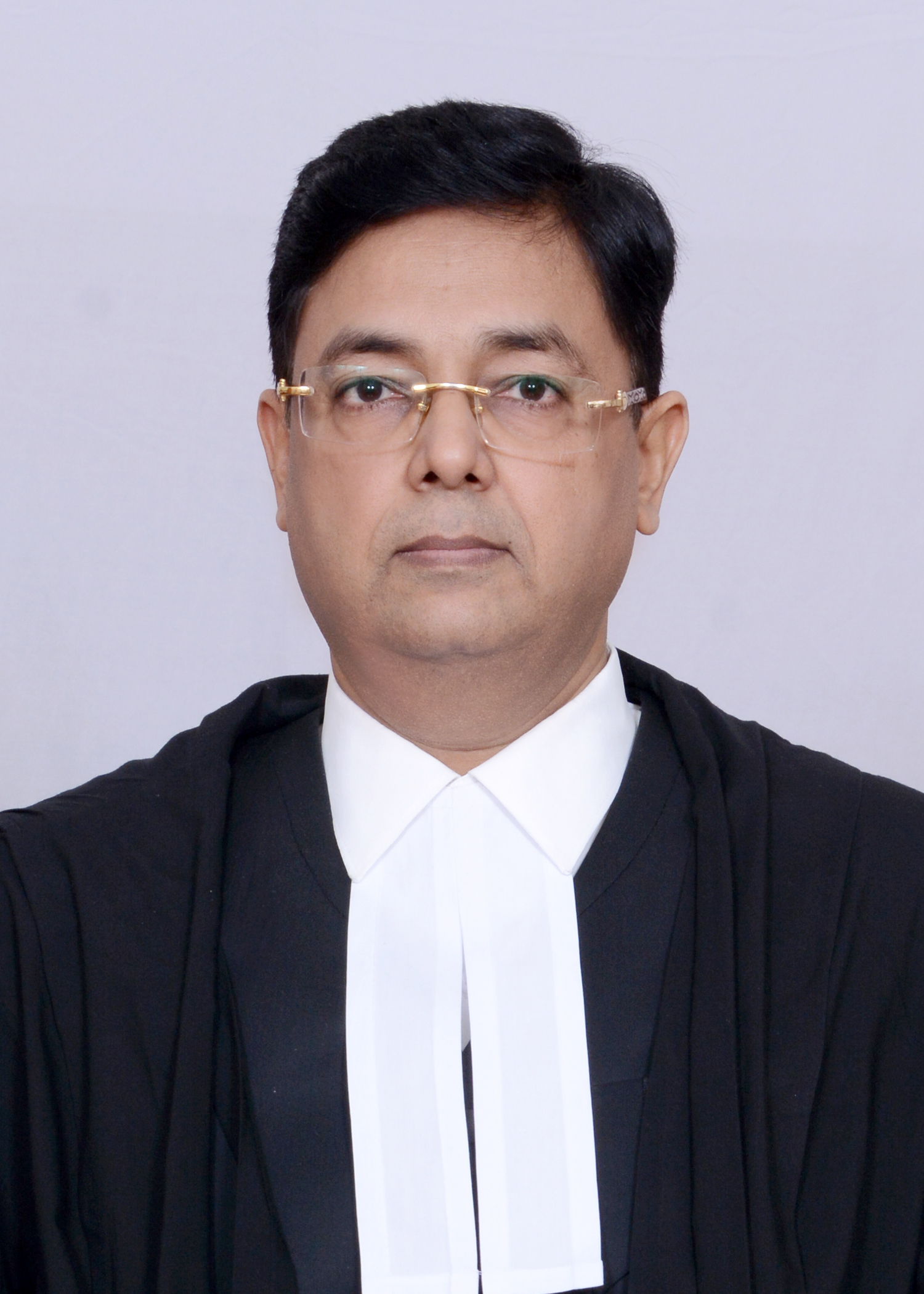 Hon'ble Mr. Justice Suneet Kumar